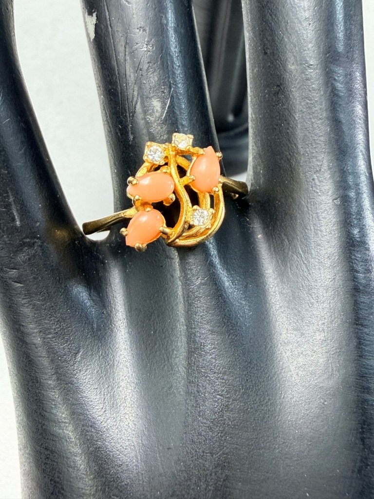 Vintage 18k Hge Coral And Crystal Ring Gold Tone Floral Cluster Elegant Ring